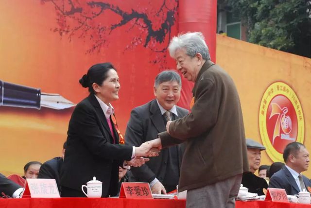 中国半导体BBIN功勋李爱珍：4次申请中科院院士被拒如今成美国院士