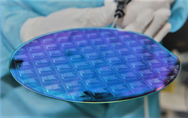 BBIN2nm 工艺量产？台积电预计于2024年得到高 NA EUV 光刻机并投入使用