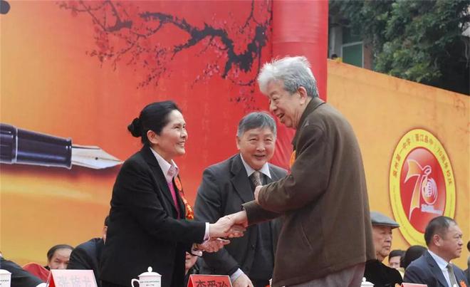 BBIN我国半导体功勋李爱珍4次申请中科院院士被拒最后成美方院士(图5)