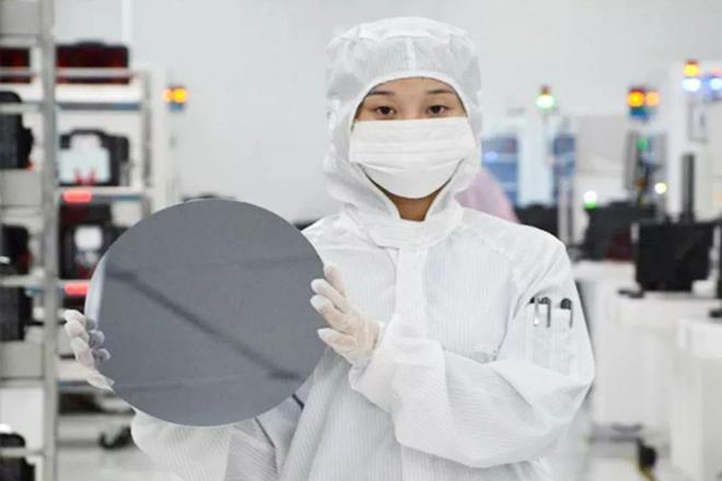 离开美国中国几年内能造出高端芯片？上海官方给出答案BBIN(图3)