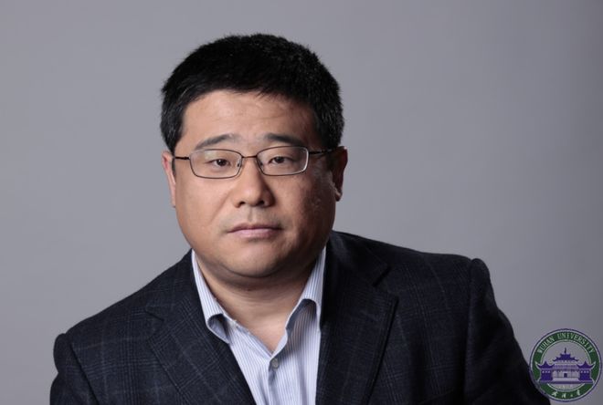 BBIN中国科学家研发高质量二维铁氧体单晶证实原子级超薄半导体在室温磁存储等领域的潜力(图2)