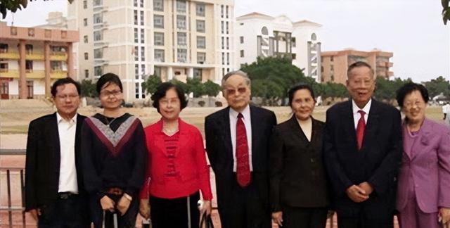 我国半导体功勋李爱珍：四次落选中科院院士却在BBIN BBIN宝盈集团美国被选中(图8)