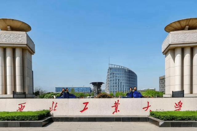 BBIN BBIN宝盈任正非：卡我们芯片脖子的不是美国人基本上是这些人(图7)