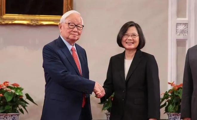 海峡锐评｜美推动半导体“去台化”BBIN BBIN宝盈集团蔡英文为吹过的牛后悔了吗？(图4)