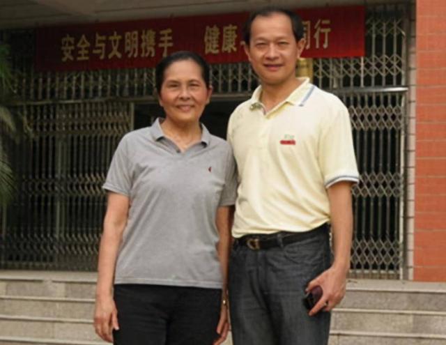 中国半导体功勋李爱珍4次申请中科院院士被拒如今BBIN BBIN宝盈集团却成美院士(图2)