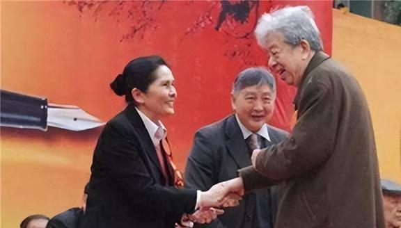 中国半导体功勋4次申请院士被拒最终在美国当选称：不会忘本BBIN BBIN宝盈(图8)