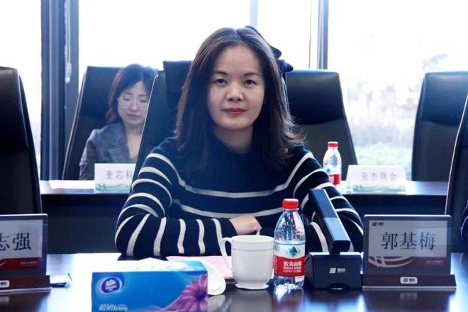BBIN BBIN宝盈集团谈芯论道 携手共赢！亚杰半导体先导班走进智芯微电子(图6)