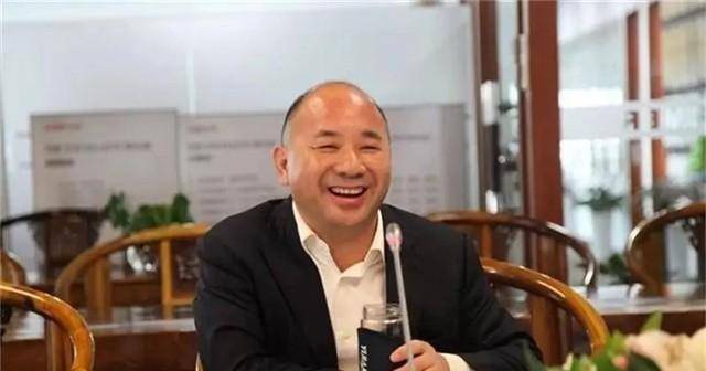 穷小伙带10元BBIN BBIN宝盈南下闯深圳靠一根铜线亿营收额超马化腾(图18)