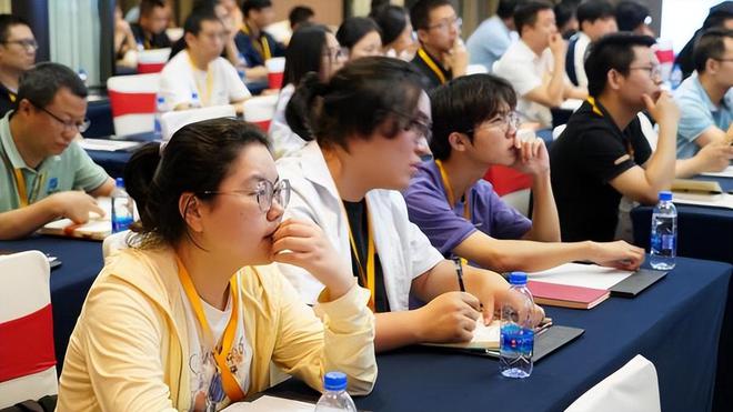 BBIN BBIN宝盈聚焦前沿科技广东省磁性元器件协会公益培训班成功举办！(图2)